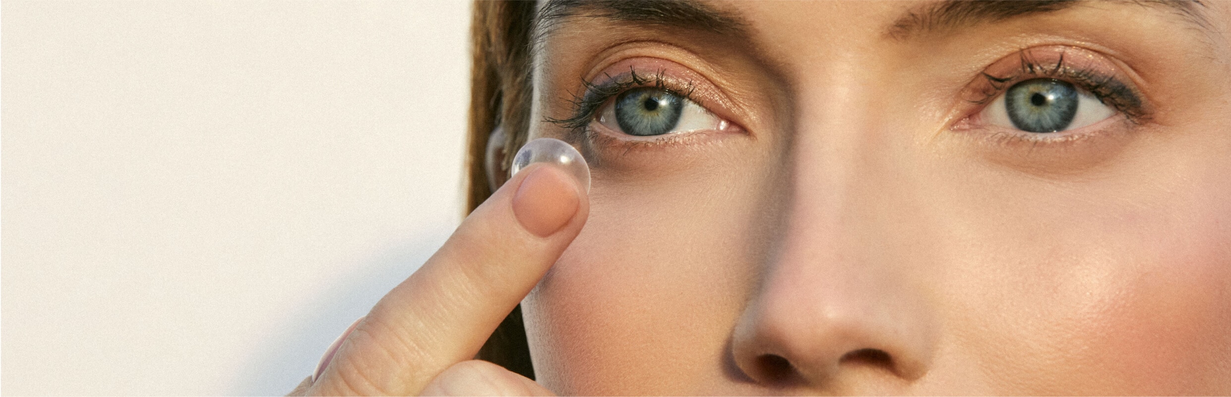 Contact lenses information hero image
