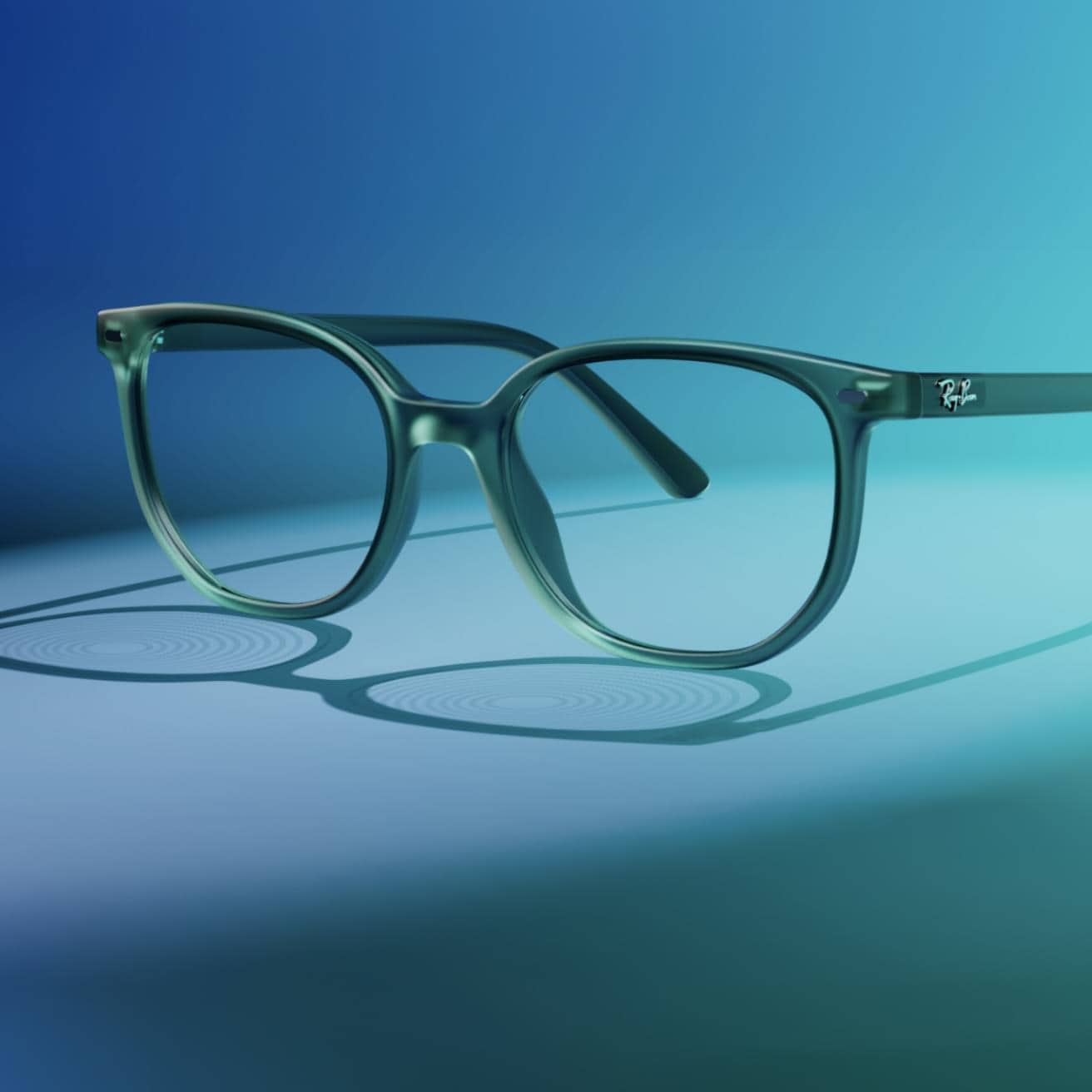 Verres Essilor Stellest sur fond bleu
