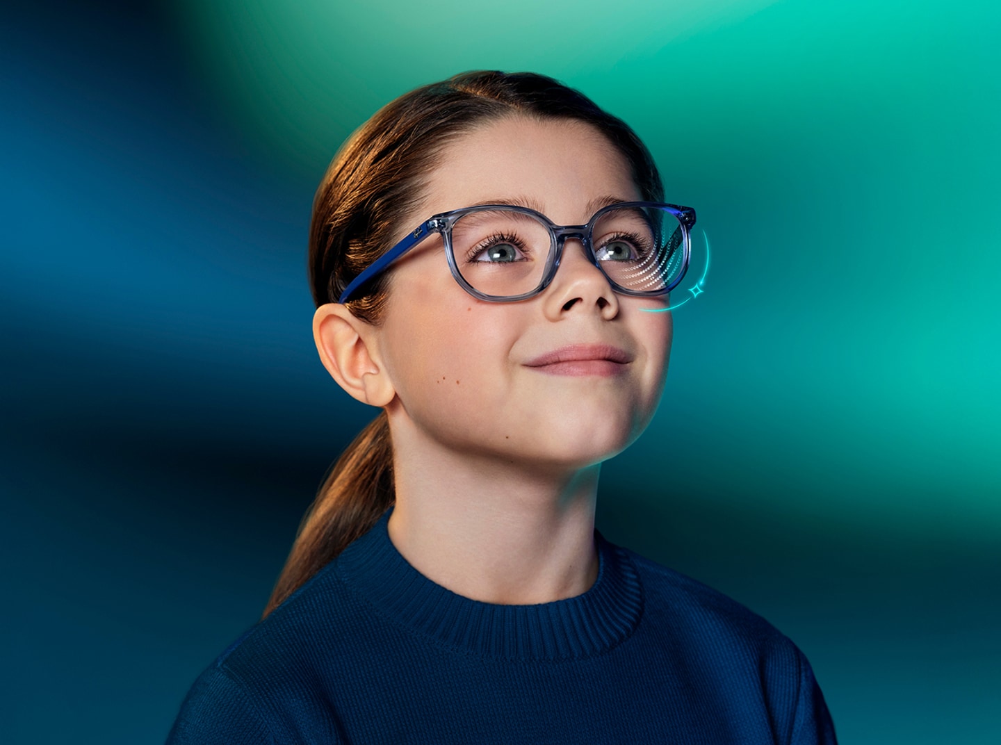 Enfant portant des verres Essilor Stellest