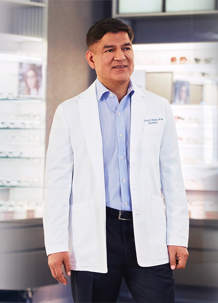 Optometrist Visit An Eye Doctor Specialist Near You Lenscrafter